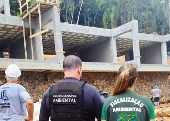 Floram embarga obra de condomínio de luxo que desmatou área nativa em SC