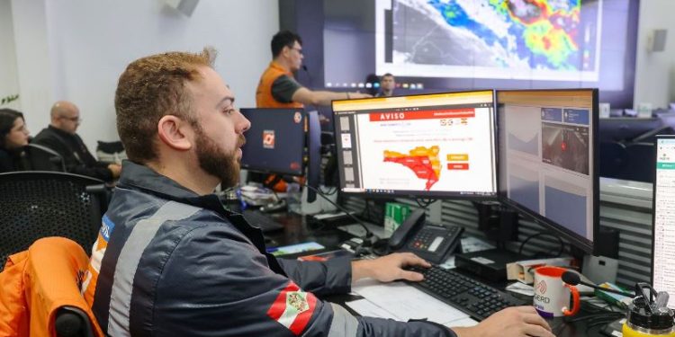 SC lidera movimento inédito no Brasil com simulado de desastres naturais
