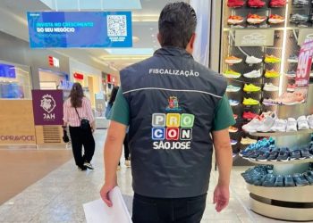 Fiscalização resulta em mais de 10 lojas autuadas em São José