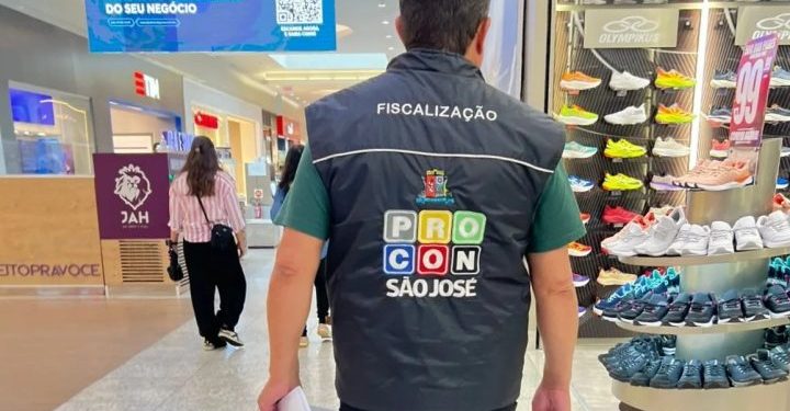 Fiscalização resulta em mais de 10 lojas autuadas em São José