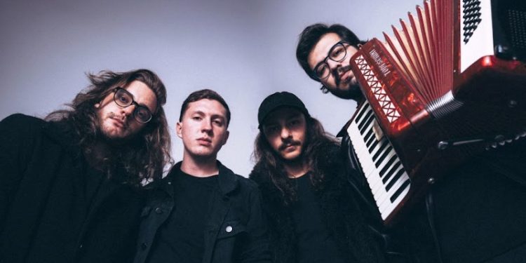 Banda Cambirela apresenta shows acústicos na Grande Florianópolis