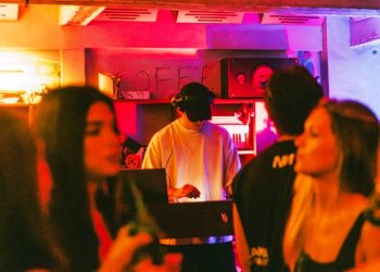 Coffeeshop Club chega a Florianópolis com sua essência urbana e canábica