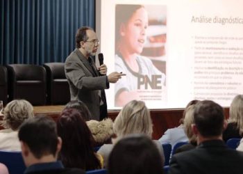 MEC debate planos decenais de educação em Santa Catarina