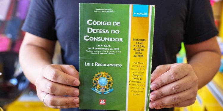 Quebrou, pagou? Entenda os direitos do consumidor com acidentes em lojas