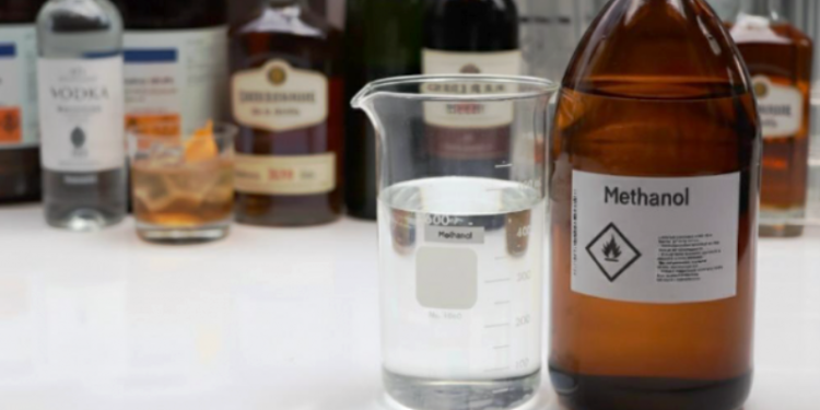 Após mortes em SP, Procon orienta consumidores sobre bebidas adulteradas por metanol