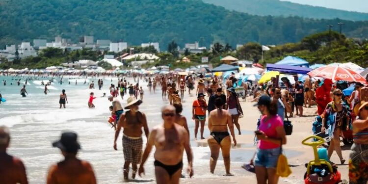 Aumenta número de pontos impróprios para banho nas praias de Florianópolis