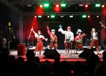 Florianópolis tem Natal Mágico na Praça XV nesta terça-feira