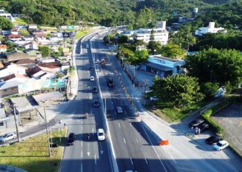 Terceira faixa da SC-401 reduz até 40% o tempo de deslocamento no 1º dia de operação