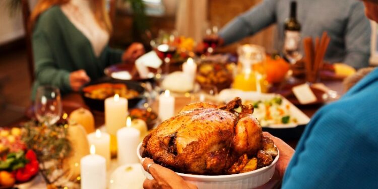 Peru, salpicão e uva passa: o que não pode faltar no Natal