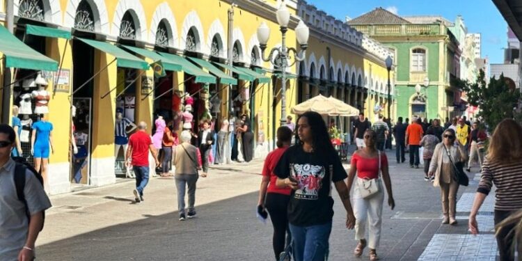 Varejo de Florianópolis divulga ações e horários especiais para Natal e Ano Novo