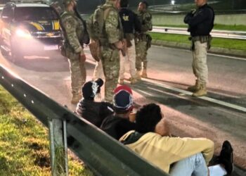 Polícia Rodoviária apreende motos após “racha” na contramão da BR-101