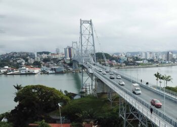 Ponte Hercílio Luz ganha operação especial de trânsito durante o Carnaval