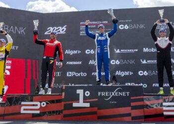 Piloto catarinense Jeff Giassi conquista pódio na Porsche Carrera Cup Brasil