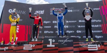 Piloto catarinense Jeff Giassi conquista pódio na Porsche Carrera Cup Brasil