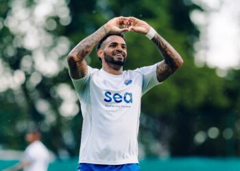 Ex-Avaí, Anderson Lopes é goleador em time líder na Singapura