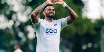 Ex-Avaí, Anderson Lopes é goleador em time líder na Singapura