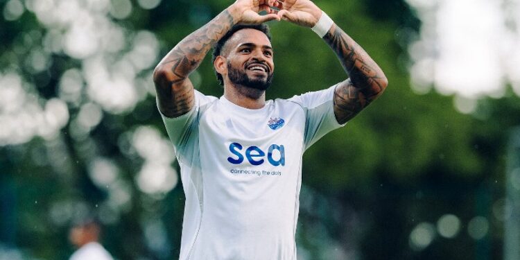 Ex-Avaí, Anderson Lopes é goleador em time líder na Singapura