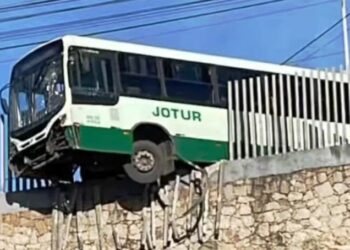 Homem que agrediu motorista de ônibus a facadas é condenado à prisão