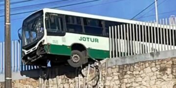 Homem que agrediu motorista de ônibus a facadas é condenado à prisão