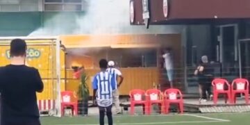 Bombeiros ainda trabalham para conter as chamas, mas ninguém se feriu
