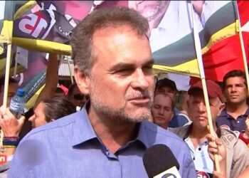 Lula nomeia ex-prefeito de São José para diretoria da Itaipu