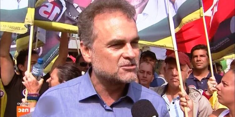 Lula nomeia ex-prefeito de São José para diretoria da Itaipu