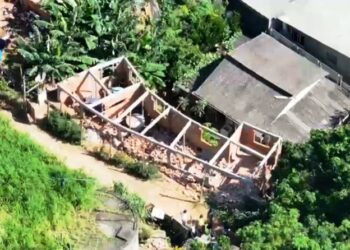 Construções irregulares são demolidas na região continental de Florianópolis