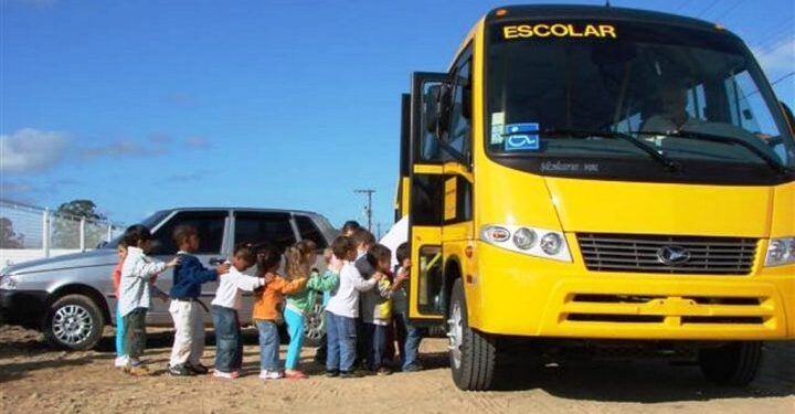 Justiça mantém condenação a Prefeitura por criança esquecida no ônibus escolar