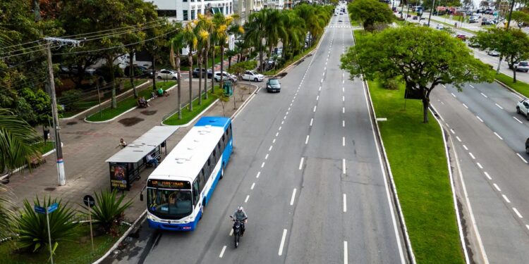 Fim do pagamento em dinheiro deixou trajetos de ônibus mais rápidos em Florianópolis