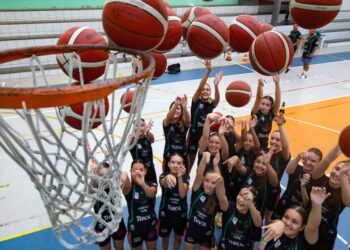 Projeto social com basquete reúne mais de 500 crianças em Coqueiros