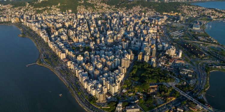Florianópolis aposta em incentivos fiscais e inovação para atrair empresas