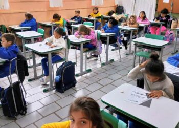 Florianópolis monta força-tarefa para contratar profissionais de educação para escolas e creches