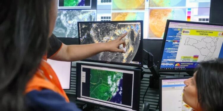 Defesa Civil alerta para trimestre mais chuvoso em SC com avanço do El Niño