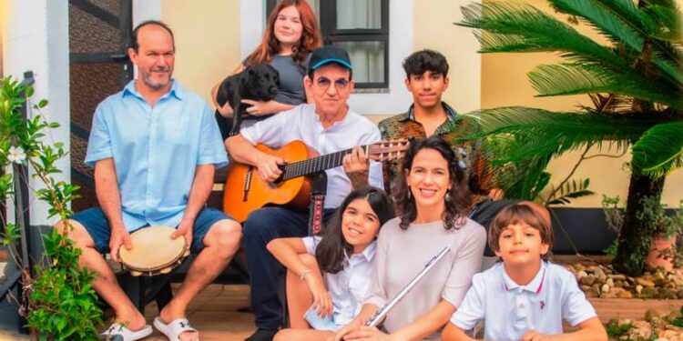Álbum de Família: show que atravessa gerações estreia em São José