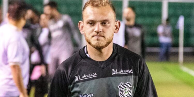 Ex-Figueirense Julio Rusch supera os 200 jogos como profissional e projeta sequência da carreira
