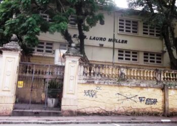Escola centenária fechada em 2019 vai virar Centro Cultural do Tribunal de Contas