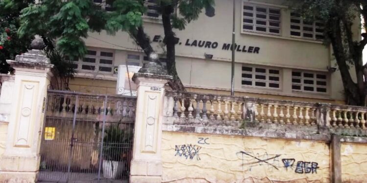 Escola centenária fechada em 2019 vai virar Centro Cultural do Tribunal de Contas