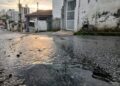 Desperdício: água potável brota do asfalto em ruas no Centro de Florianópolis