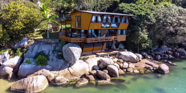 Impacto econômico do Airbnb em Florianópolis chega a R$ 5 bilhões