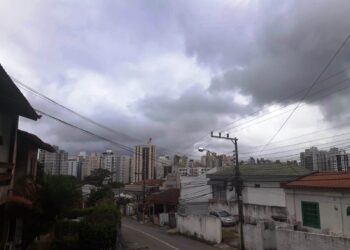 Frente fria traz chuva e risco de temporais isolados para Santa Catarina nesta semana