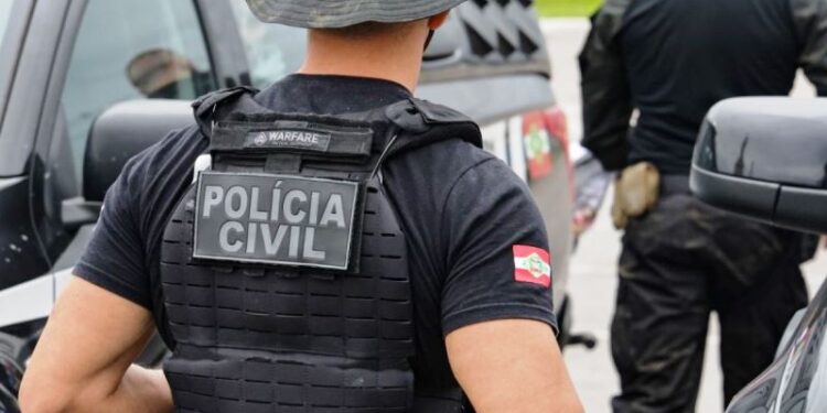 Foragido da Justiça no Paraná é preso em Biguaçu