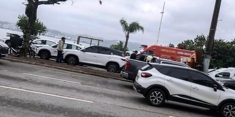 Idoso sofre infarto e morre ao volante na Beira-Mar Norte em Florianópolis